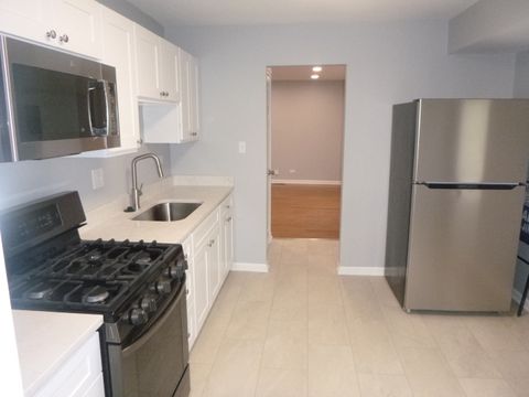 Tiny photo for 305 Four Winds Way, Carpentersville, IL 60110 (MLS # 12500109)