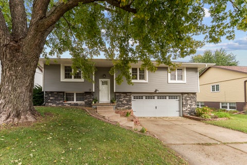 Tiny photo for 5807 FILLMORE Street, Davenport, IA 52806 (MLS # 12759810)