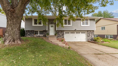 Tiny photo for 5807 FILLMORE Street, Davenport, IA 52806 (MLS # 12759810)