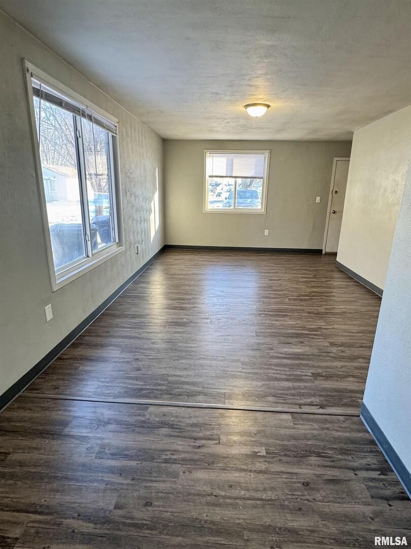 902 39TH Street Court