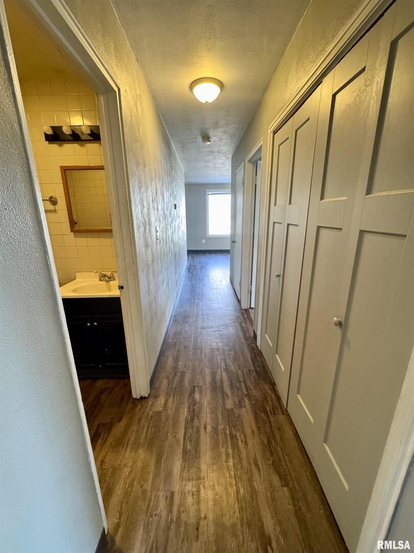 902 39TH Street Court