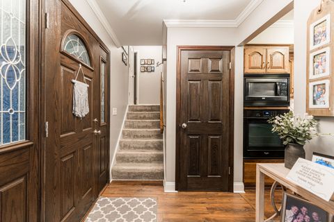 Tiny photo for 716 E Wilson Avenue, Lombard, IL 60148 (MLS # 12515628)