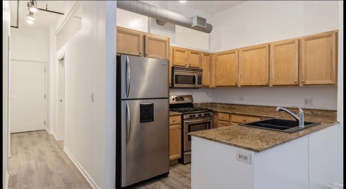 400 W Ontario Street 507