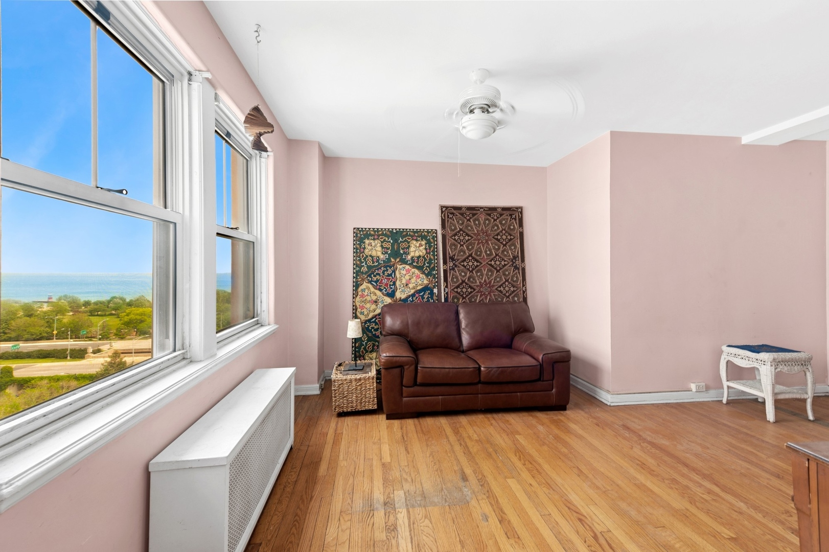 5555 N Sheridan Road 901A