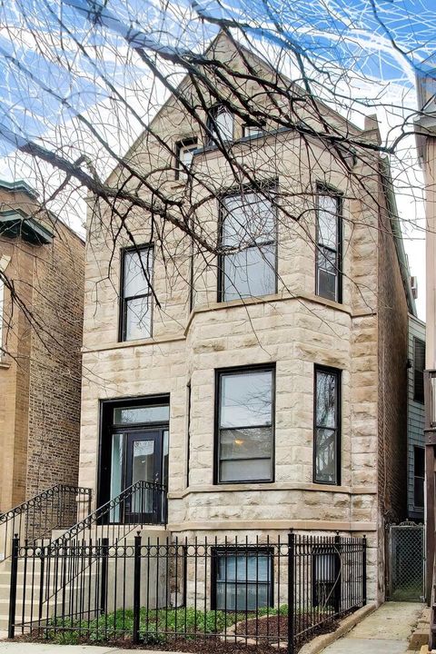 1322 W Barry Avenue Chicago IL 60657
