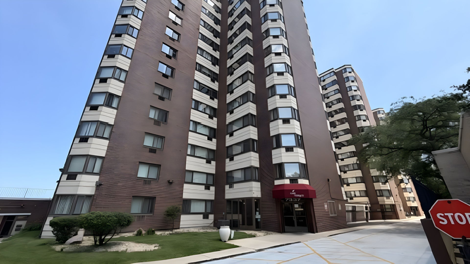 7337 S South Shore Drive 1108