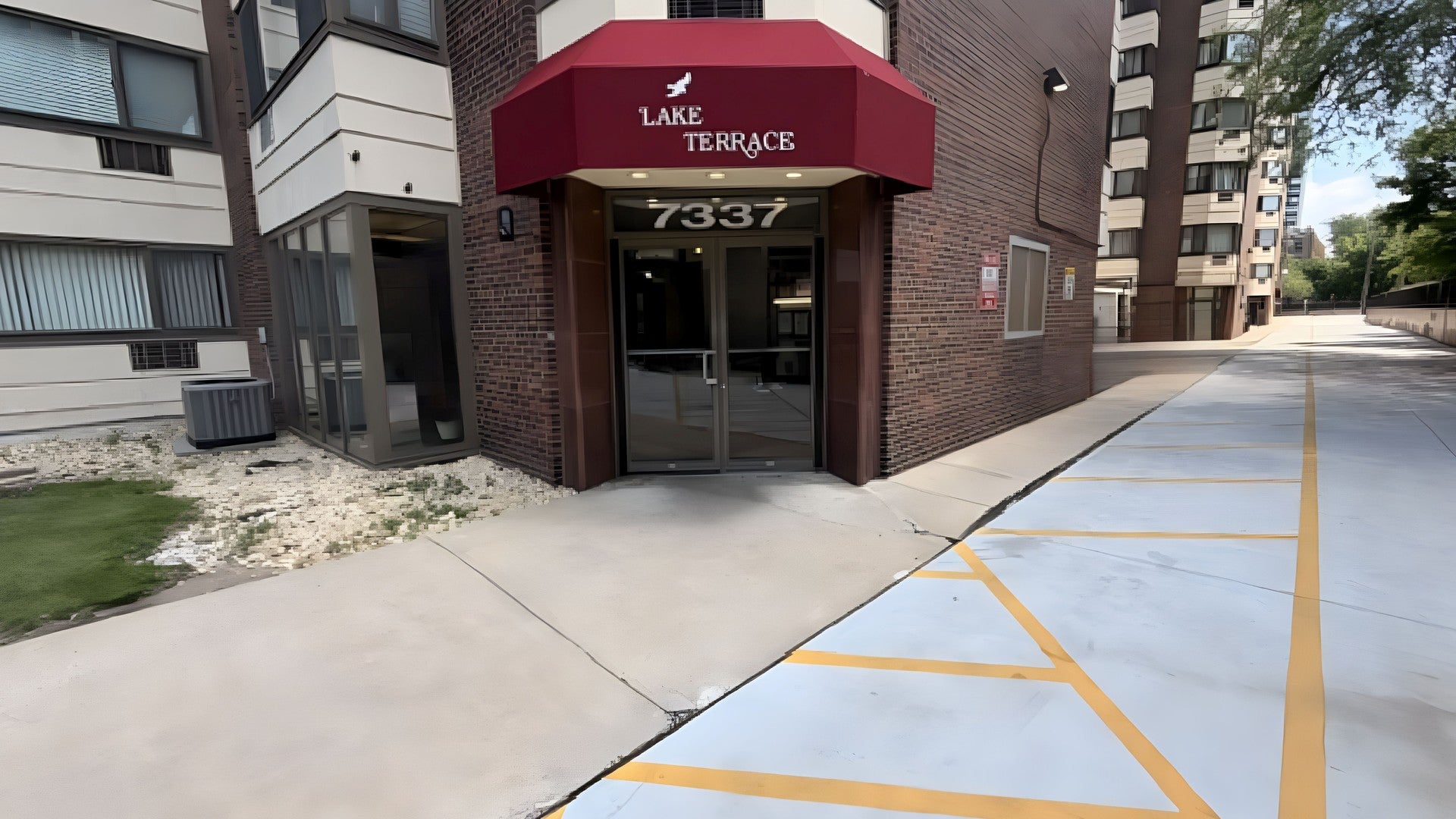 7337 S South Shore Drive 1108