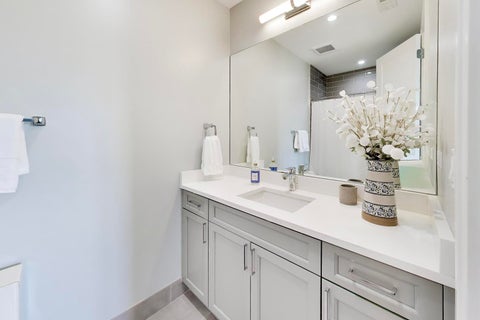Tiny photo for 2918 N Lakewood Avenue #2, Chicago, IL 60657 (MLS # 12739565)
