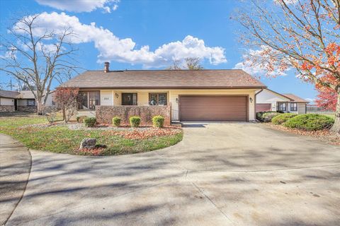 Photo of 202 Spring Circle #0, Urbana, IL 61802 (MLS # 12518878)