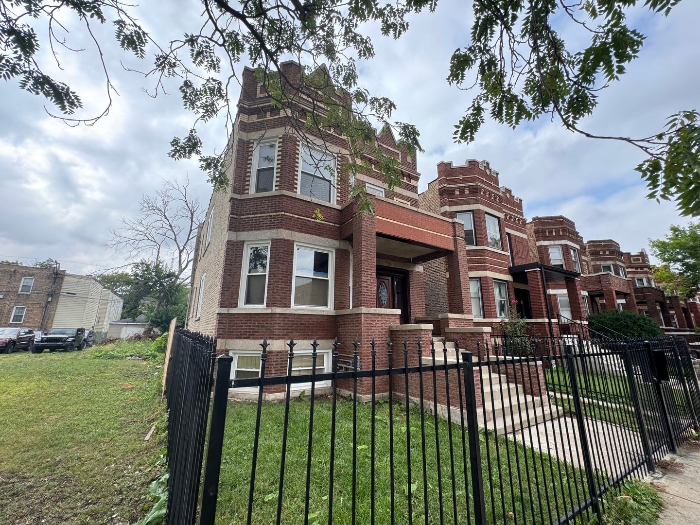 906 N Lavergne Avenue