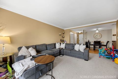 Tiny photo for 5400 Walnut Avenue #805, Downers Grove, IL 60515 (MLS # 12506926)