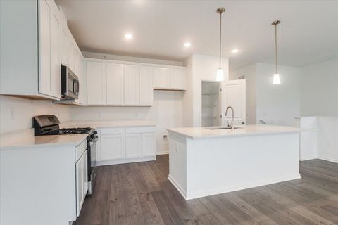 Tiny photo for 424 Comstock Road, South Elgin, IL 60177 (MLS # 12546700)