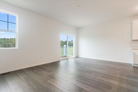 Tiny photo for 424 Comstock Road, South Elgin, IL 60177 (MLS # 12546700)