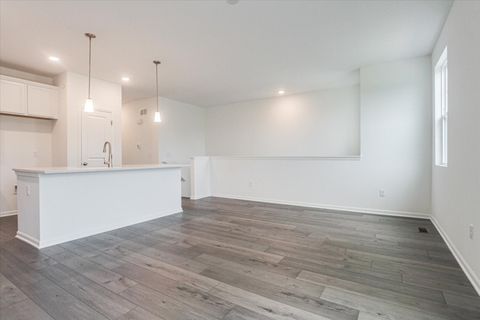 Tiny photo for 424 Comstock Road, South Elgin, IL 60177 (MLS # 12546700)