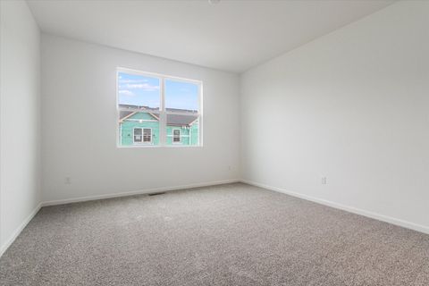 Tiny photo for 424 Comstock Road, South Elgin, IL 60177 (MLS # 12546700)