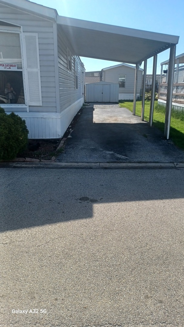 27W370 Geneva Road 125