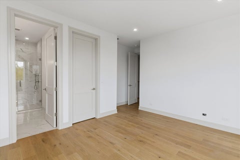 Tiny photo for 6414 N Francisco Avenue #1R, Chicago, IL 60645 (MLS # 12770833)