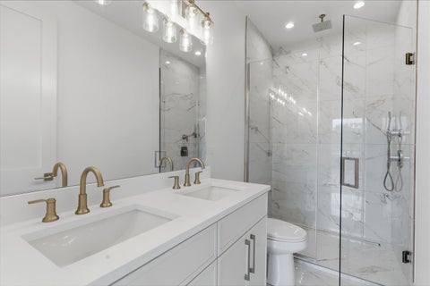 Tiny photo for 6414 N Francisco Avenue #1R, Chicago, IL 60645 (MLS # 12770833)
