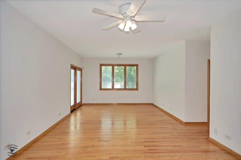 Tiny photo for 365 Crestwood Road, Wood Dale, IL 60191 (MLS # 12741066)