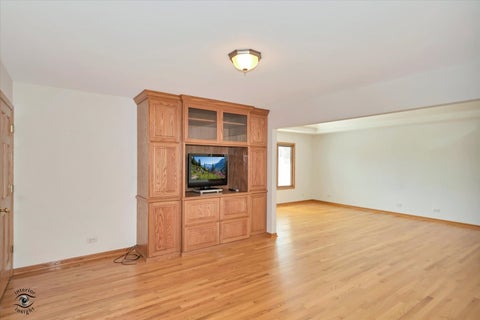 Tiny photo for 365 Crestwood Road, Wood Dale, IL 60191 (MLS # 12741066)