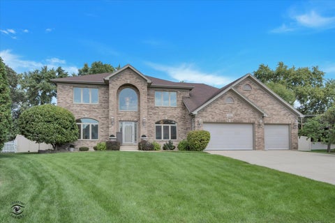Photo of 365 Crestwood Road, Wood Dale, IL 60191 (MLS # 12741066)