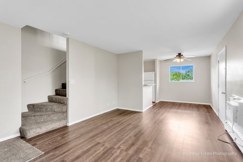 Tiny photo for 2506 Algonquin Road #18, Rolling Meadows, IL 60008 (MLS # 12637636)