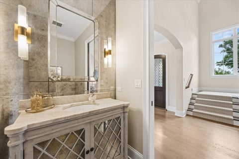 Tiny photo for 1561 Hawthorne Lane, Wheaton, IL 60189 (MLS # 12769651)