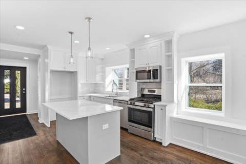 Tiny photo for 297 E Lakeview Avenue, Round Lake Beach, IL 60073 (MLS # 12674732)