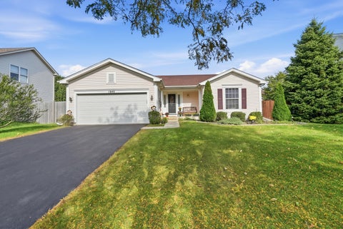 Photo of 1840 Kendall Ridge Boulevard, Plainfield, IL 60586 (MLS # 12780771)