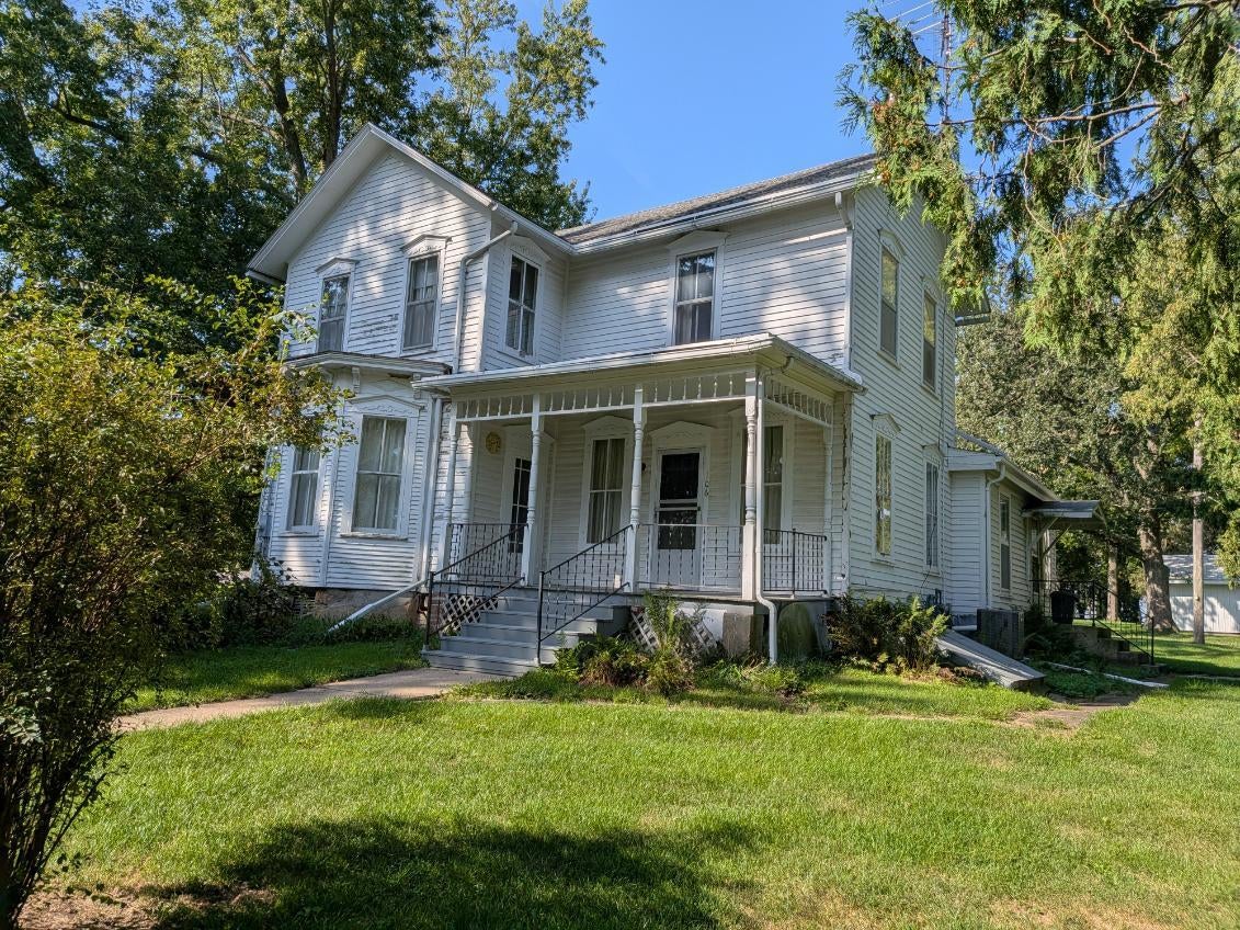 106 N Broadway Street