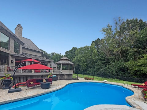 Tiny photo for 3001 Glen Eagles Court, St. Charles, IL 60174 (MLS # 12751400)