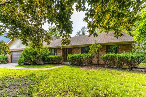 Photo of 300 6th Street, Wheeling, IL 60090 (MLS # 12757518)