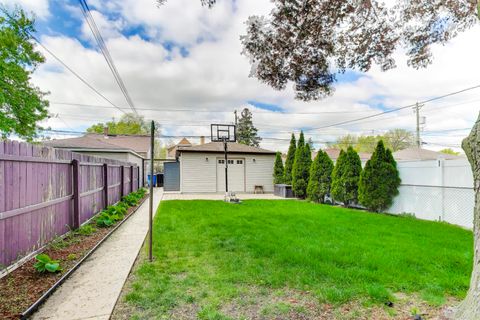 Tiny photo for 1746 N Nagle Avenue, Chicago, IL 60707 (MLS # 12632303)