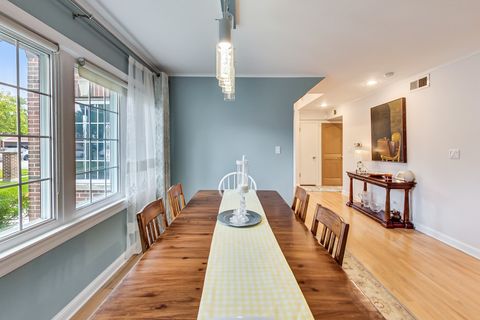 Tiny photo for 2609 Eisenhower Drive, Des Plaines, IL 60018 (MLS # 12497735)