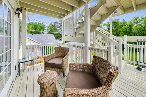 Tiny photo for 2609 Eisenhower Drive, Des Plaines, IL 60018 (MLS # 12497735)