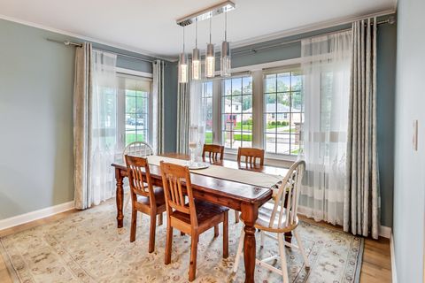 Tiny photo for 2609 Eisenhower Drive, Des Plaines, IL 60018 (MLS # 12497735)