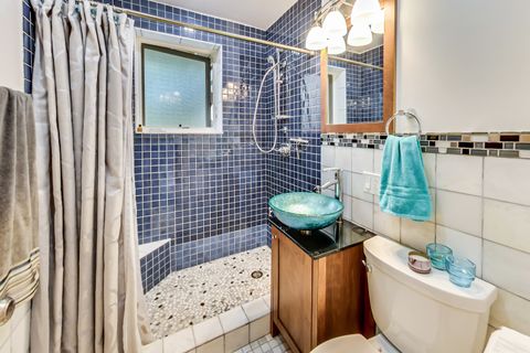 Tiny photo for 2609 Eisenhower Drive, Des Plaines, IL 60018 (MLS # 12497735)