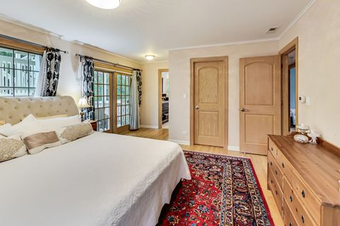 Tiny photo for 2609 Eisenhower Drive, Des Plaines, IL 60018 (MLS # 12497735)