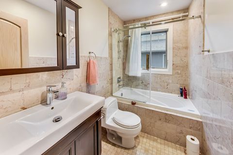 Tiny photo for 2609 Eisenhower Drive, Des Plaines, IL 60018 (MLS # 12497735)