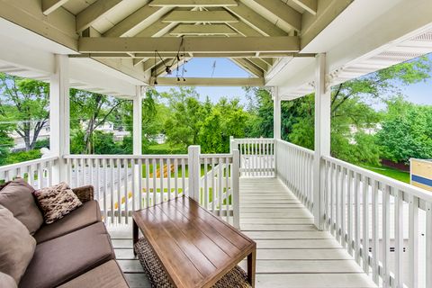 Tiny photo for 2609 Eisenhower Drive, Des Plaines, IL 60018 (MLS # 12497735)