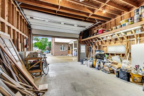 Tiny photo for 2609 Eisenhower Drive, Des Plaines, IL 60018 (MLS # 12497735)