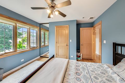 Tiny photo for 2609 Eisenhower Drive, Des Plaines, IL 60018 (MLS # 12497735)