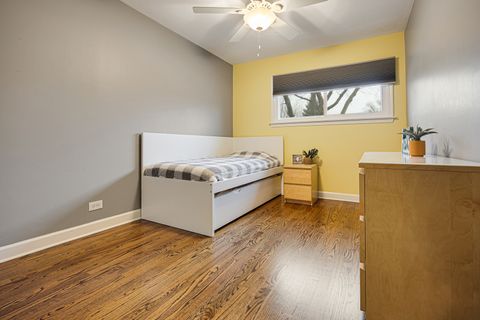 Tiny photo for 1811 AZALEA Lane, Mount Prospect, IL 60056 (MLS # 12592861)