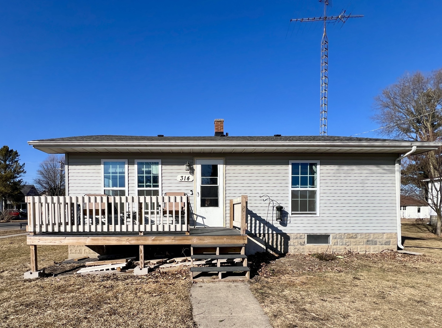 314 W Cherokee Avenue