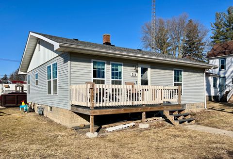 314 W Cherokee Avenue Shabbona IL 60550