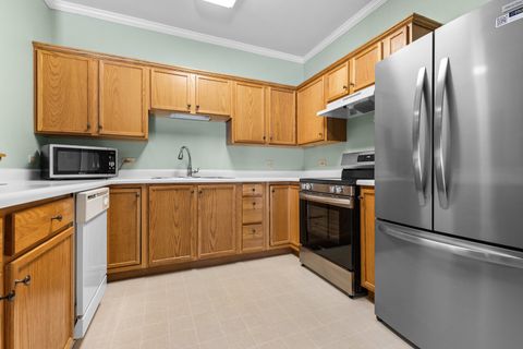 Tiny photo for 801 N McLean Boulevard #124, Elgin, IL 60123 (MLS # 12596918)