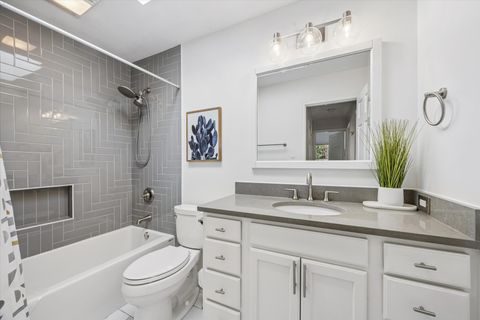 Tiny photo for 5312 HOWARD Avenue, Western Springs, IL 60558 (MLS # 12588221)