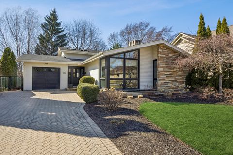 Photo of 5312 HOWARD Avenue, Western Springs, IL 60558 (MLS # 12588221)