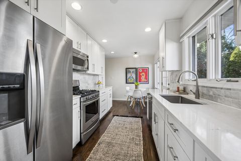 Tiny photo for 5312 HOWARD Avenue, Western Springs, IL 60558 (MLS # 12588221)