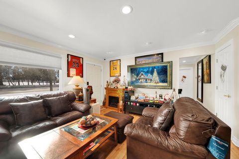 Tiny photo for 664 E Oakton Street, Des Plaines, IL 60018 (MLS # 12533862)